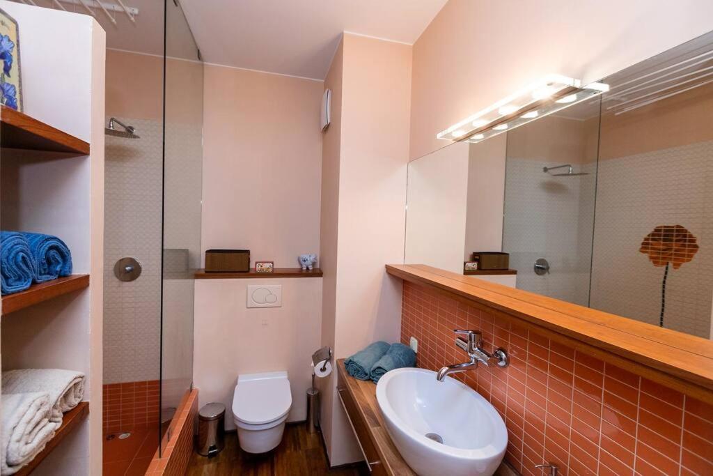 Stunning Apartment. Garage. Security. Mokotow Area Apartment