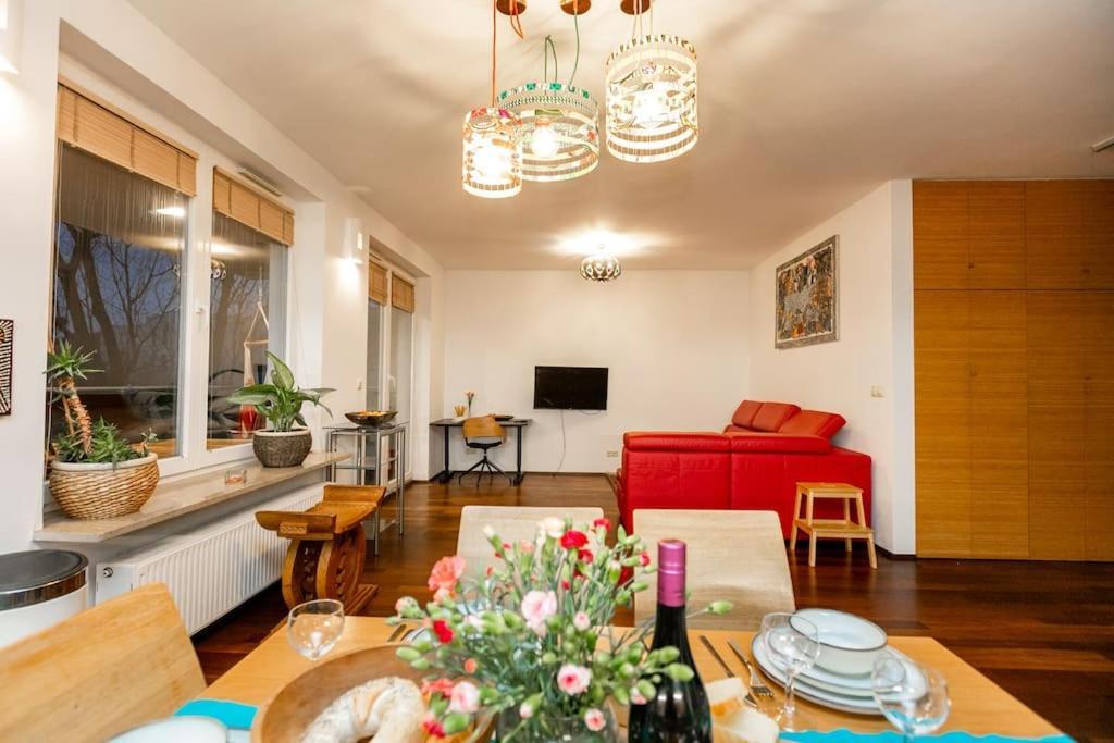 Stunning Apartment. Garage. Security. Mokotow Area Varsovia